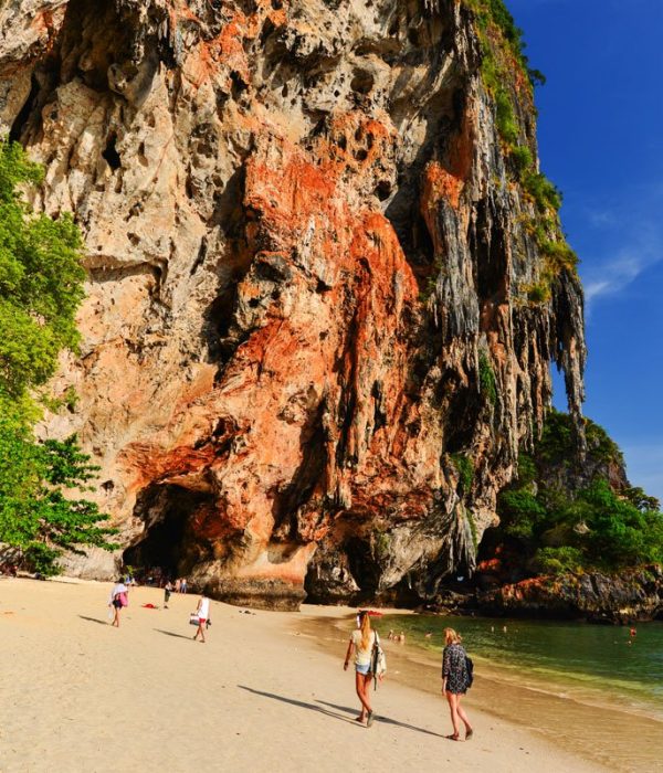 หาดถ้ำพระนาง