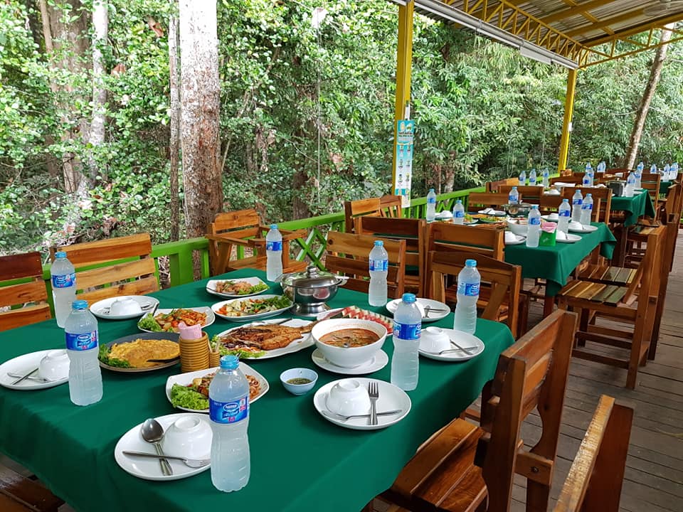 ครัวริมธาร